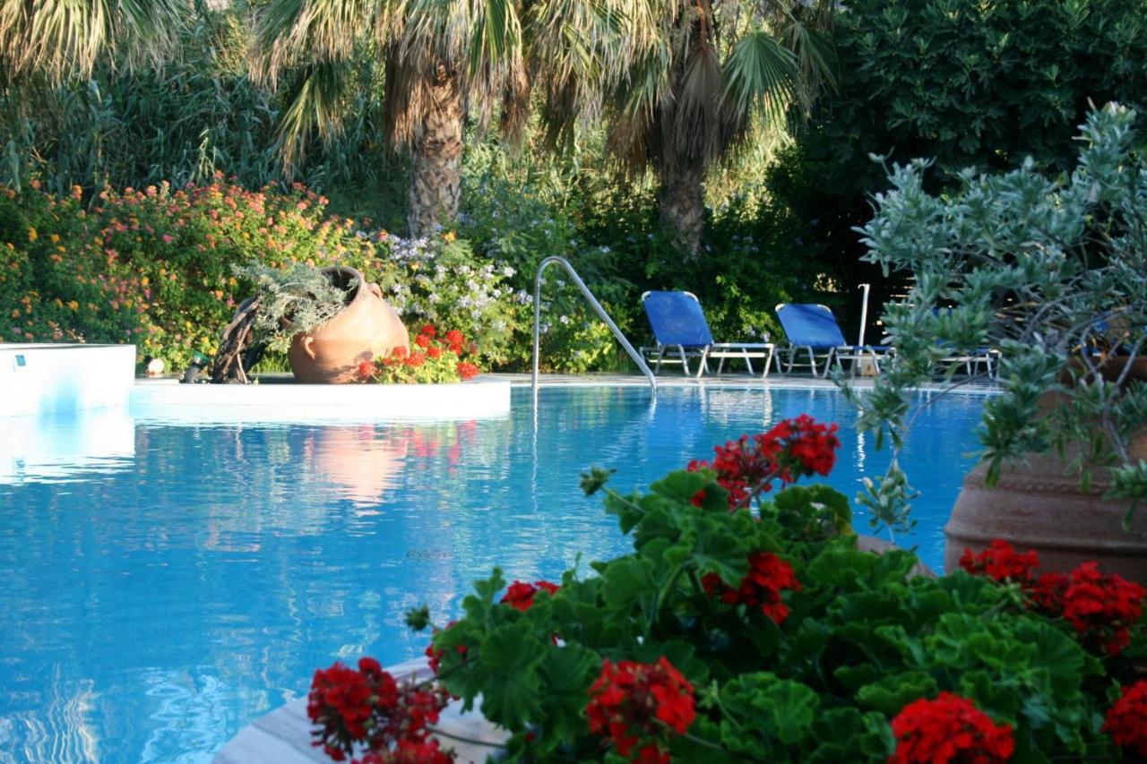 Spiros & Hiroko Hotel - Adults Only Периса Екстериор снимка
