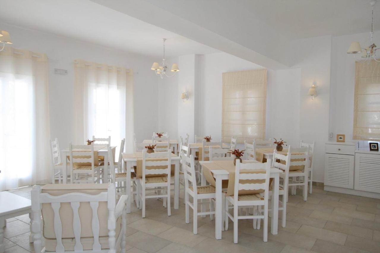 Spiros & Hiroko Hotel - Adults Only Периса Екстериор снимка