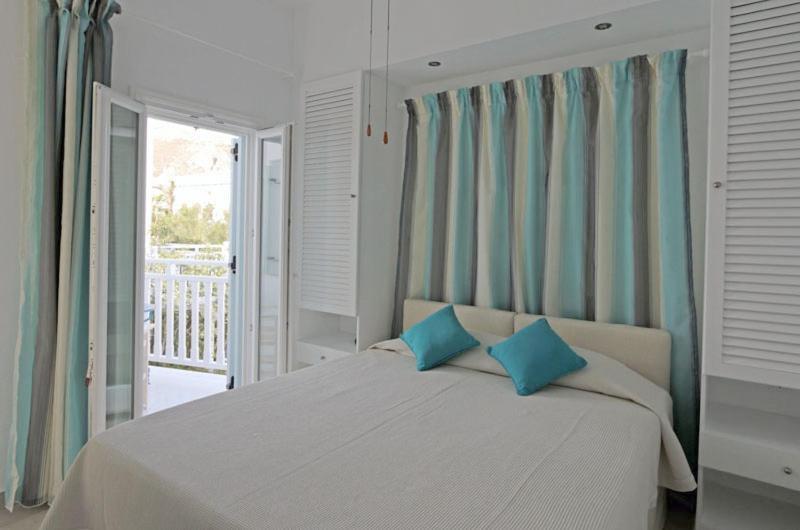 Spiros & Hiroko Hotel - Adults Only Периса Екстериор снимка