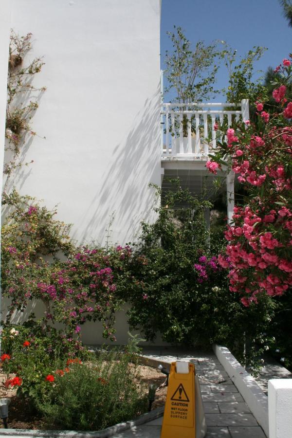 Spiros & Hiroko Hotel - Adults Only Периса Екстериор снимка