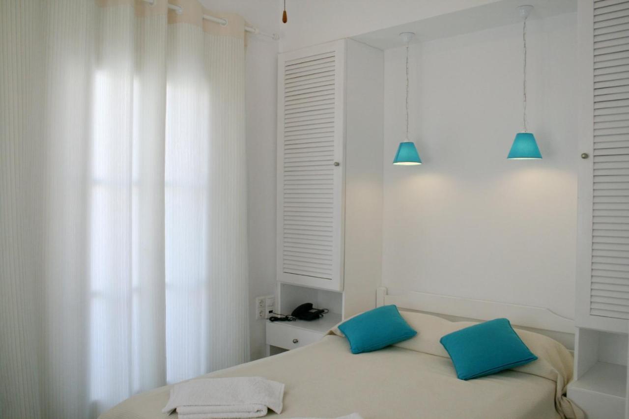 Spiros & Hiroko Hotel - Adults Only Периса Екстериор снимка