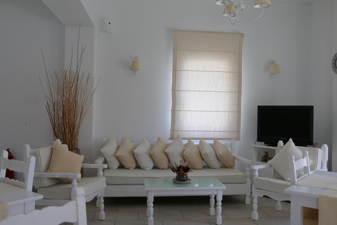Spiros & Hiroko Hotel - Adults Only Периса Екстериор снимка